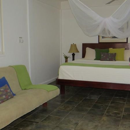 Calibishie Cove Hotel Exterior photo